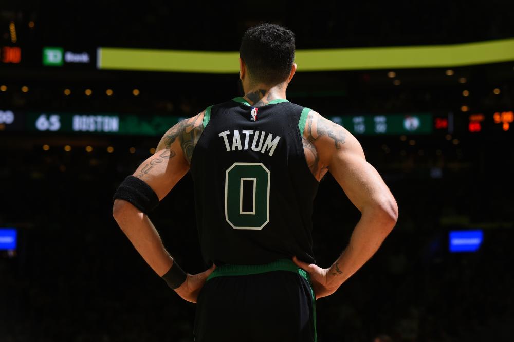 作为屹立于 作为屹立于