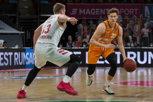 跨年龄段的 跨年龄段的